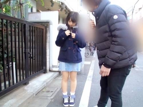 漫畫家正妹靠下海找靈感！到片場就乖乖露出「優質美乳」！