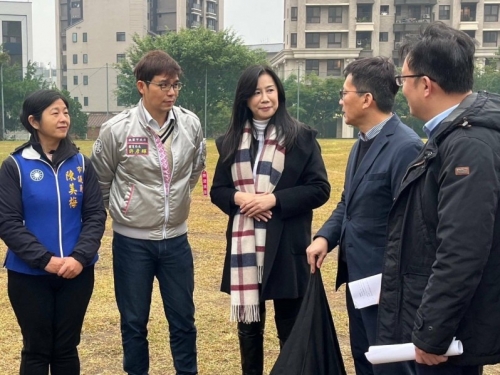 足球》立院教文委員會現勘桃園中路足球場 拍板斥資7500萬元整建