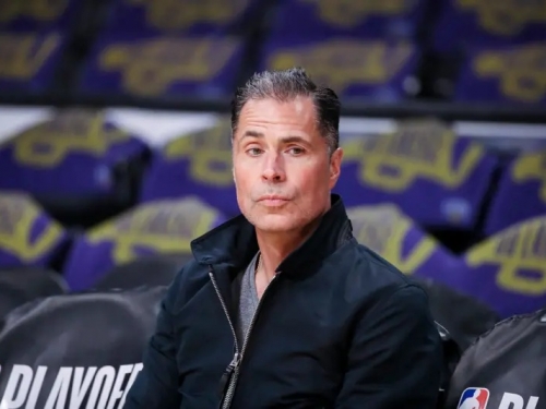 NBA》湖人交易案「電話接不完」！內部意見分歧　一中鋒價值難估