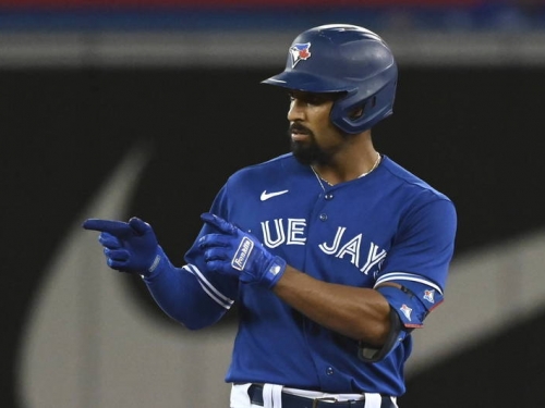 MLB》自曝休賽季曾考慮紅襪 藍鳥明星強打透露破局關鍵