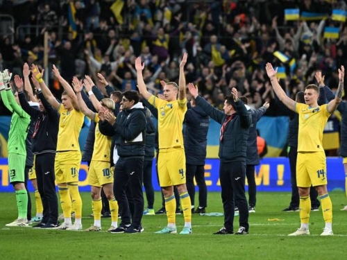 足球》挺過戰亂！ 烏克蘭踢進2024歐國盃會內賽