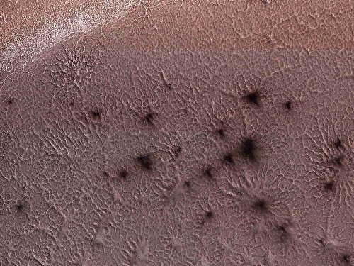 研究揭開火星神祕「蜘蛛狀」地貌之謎