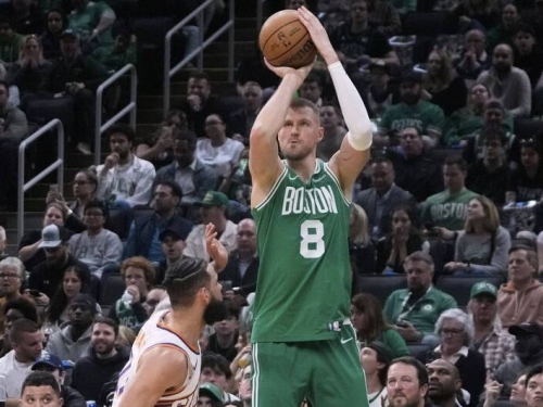 NBA》超越兩年前的勇士！塞爾提克締造單季團隊三分球歷史新猷