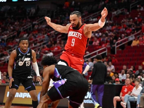 NBA》無影腳「踢蛋」被吹T 火箭布魯克斯確定禁賽1場