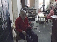 重慶 72歲老人和近兩百隻老鼠同吃同住