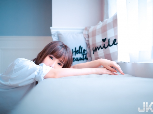 妹妹系清純正妹「小蘋果」暗藏兇猛美乳！甜美小女僕「乳夾餅乾」太誘惑了！