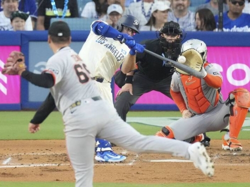 MLB》對巨人4戰被砸3次！道奇重砲開轟後挨鄧愷威觸身怒了