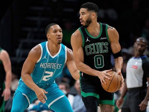 NBA》黃蜂「爛尾」末節2人被趕出場 塔圖姆34分助綠衫軍踢館成功