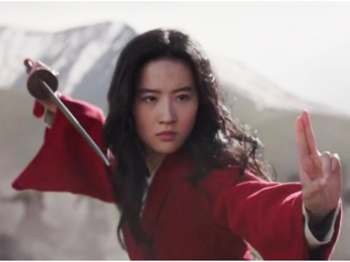 打鬥畫面出乎意料！真人《花木蘭》釋出全新預告　甄子丹、劉亦菲武打片段超寫實！