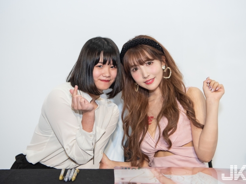 連火影都來了！三上悠亞「深V爆乳」會粉絲，天后魅力讓人立刻心動！