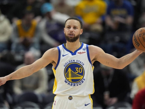 NBA》柯瑞飆7顆三分球轟25分！ 勇士末節一波流打爆爵士奪5連勝