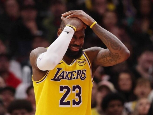 NBA》遭公牛絕殺與「雙殺」詹姆斯認了！湖人主帥談「毀滅性」1敗