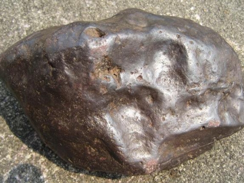 13000年前的隕石被發現，切割後看看裡面有什麼？