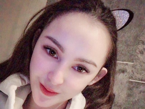 前「黑澀會美眉」混血美女Vicky，搖身一變成為「熟齡美女」：混血妹超讚的！