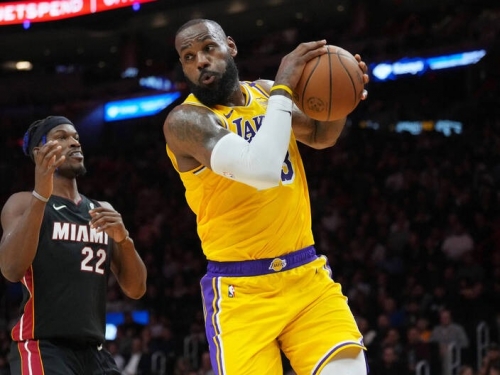 NBA》詹姆斯刷29分 湖人卻遭熱火「英雄哥」射爆狂輸41分