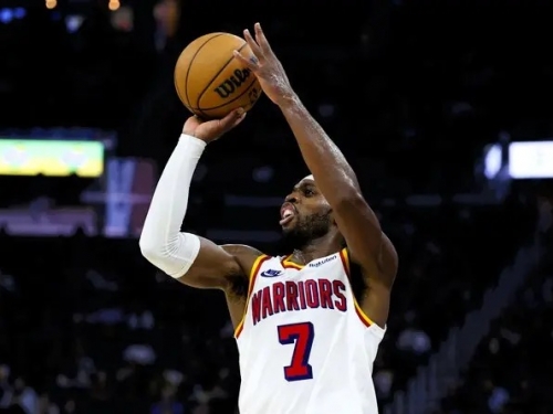 NBA》Curry手傷影響僅拿14分！Hield創紀錄　勇士103：86勝拓荒者