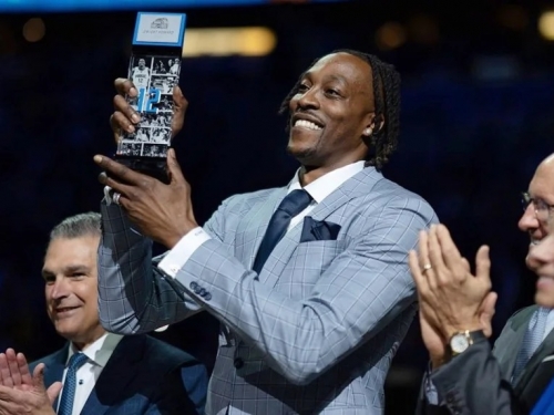 NBA》「魔獸」霍華德入選魔術名人堂 致詞感動落淚