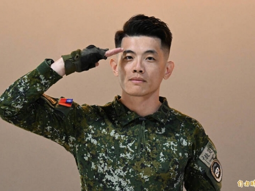 台灣大賽》暖！光復救災贈帽的陳保宏士官長 G3開出暖心好球