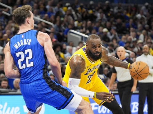 NBA》單月13戰吞7敗的湖人累了？ 教頭瑞迪克：看起來很疲憊