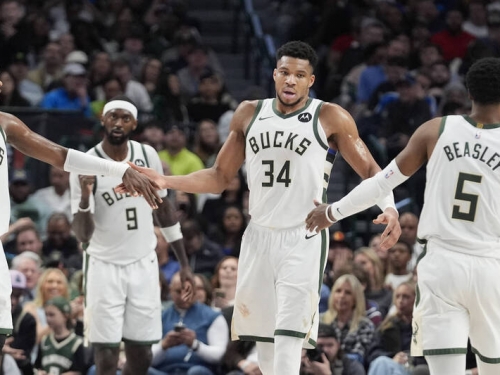 NBA》落後24分不怕！字母哥+里拉德爆轟78分 公鹿驚天大逆轉獨行俠