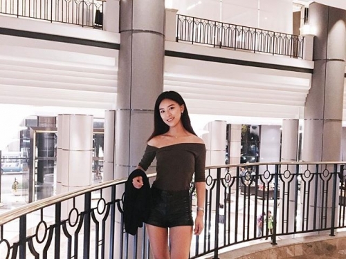 氣質爆表的北一女學生妹Veronica，小麥色肌＋逆天長腿，穿上比基尼的身材根本不科學！
