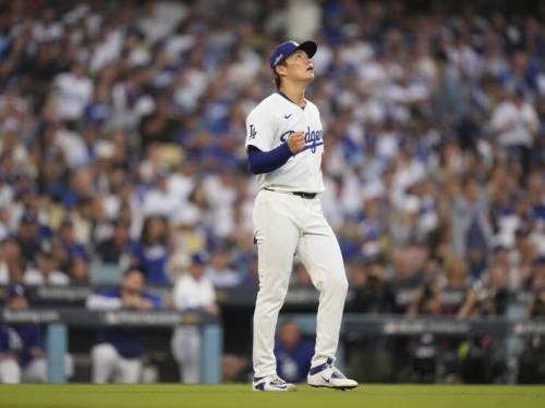 MLB季後賽》史上首次日本先發對決！山本由伸5局無失分投出代表作