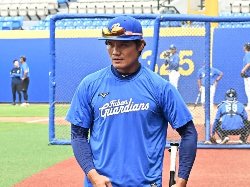 中職》王勝偉分享完41歲開轟喜悅 下一秒立即「短打特訓」