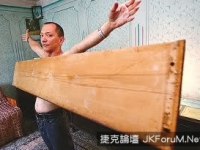 奇男子身如磁鐵 能夠吸附任何東西