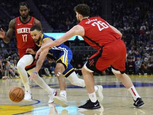 NBA》被守死！勇士球星柯瑞只進一球拿3分 慘寫難堪紀錄