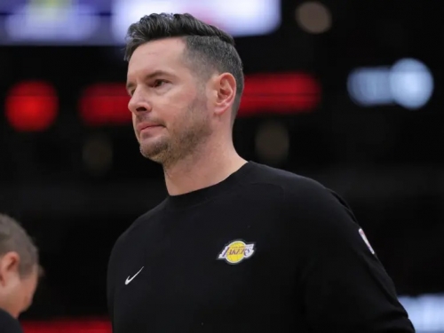 NBA》湖人只用5人硬撐全場？「全力詹」被操爆　Redick難辭其咎