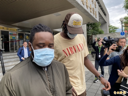 SBL》簽賭假球案 吳季穎認打假球、斑霸否認