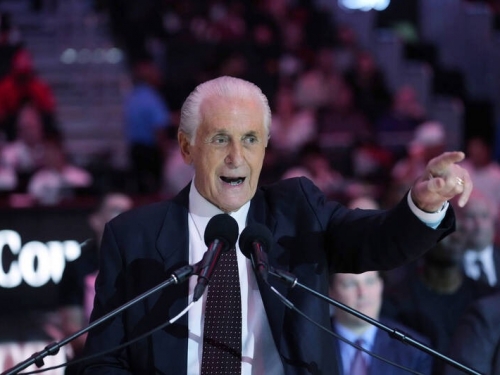 NBA》致敬傳奇油頭 湖人宣佈老教頭萊利雕像揭幕時間