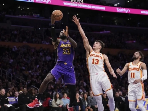 NBA》詹姆斯「30＋」場次超越喬丹 率湖人近9戰7勝