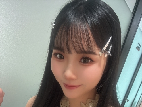 爆乳小女僕火辣催票！「寶7」彎腰擠奶超細比基尼「很厲害」！