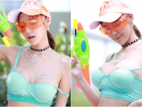 水槍大戰開始囉！「性感奶妹」全副武裝打水仗，太激烈暈暈疑似跑出來