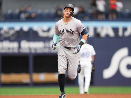 MLB》有神快拜！7月前狂炸31轟 洋基重砲「法官」刷新棒球之神偉業