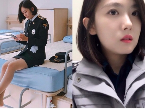想被逮補！「美女警察」迷你窄裙大秀嫩白美腿，迷人笑容被處罰也願意！