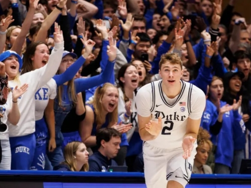 NBA》Flagg表現再進化！單場爆砍42分創紀錄　劍指NBA選秀狀元　