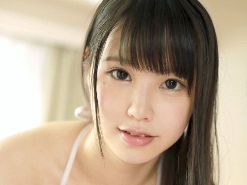 情色寫真麻豆轉戰AV界　豪乳妹「山崎水愛」據說還是處女...鬼才相信！