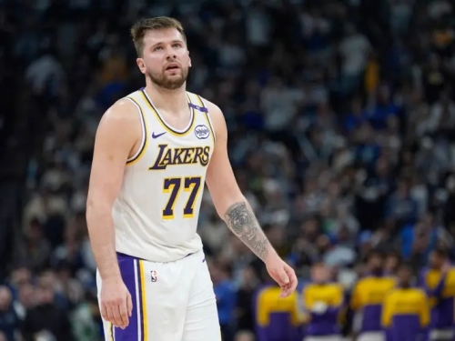 NBA》唐西奇交易案讓達拉斯畢業生痛徹心扉！致詞竟直接怒批總管