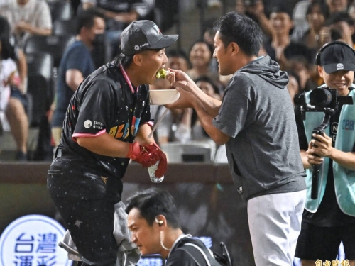 中職全壘打大賽》平野「端菜」助威？兄弟3參賽者全數晉級複賽