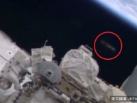 幽浮觀察太空人維修？　超清晰神秘圓盤現蹤