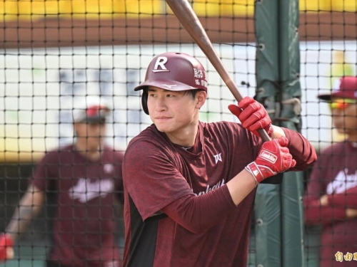 季後挑戰賽》昨轉交再見安打球給宋嘉翔 陳傑憲談暖心善舉