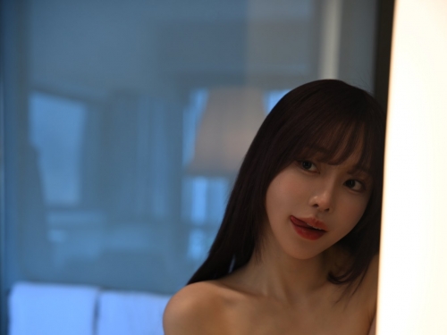 高人氣女優「七瀬アリス」私下偷養一堆寵物M男，想到就抓來中出一下釋放壓力