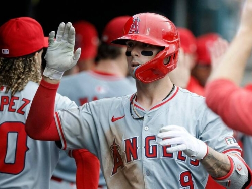 MLB》自大谷翔平後第一人！天使新星遊擊開轟寫隊史首見偉業