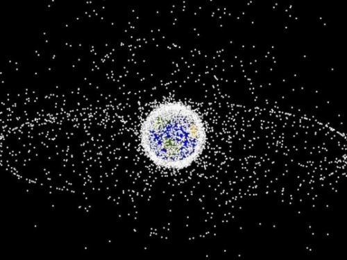 日本川崎重工業設基地站，清除太空垃圾邁大步
