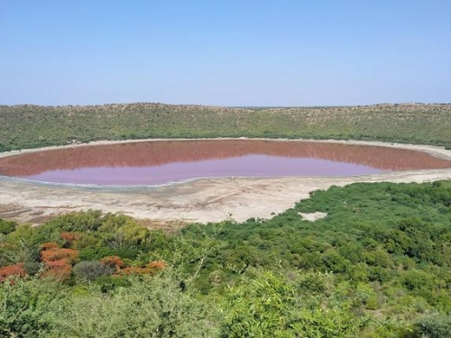 印度約50000年湖泊“異常”！一夜之間“水變紅”，專家在找原因