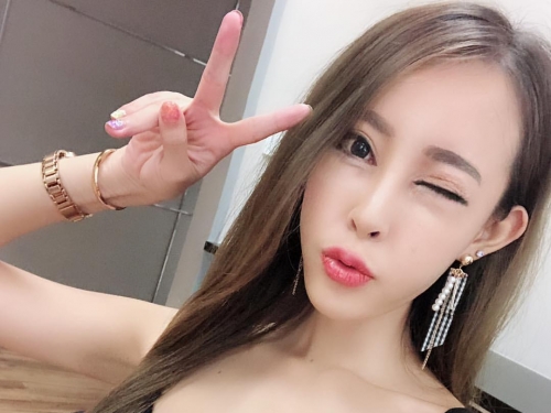 巨乳長腿妹「翁雨澄」扭腰擺臀超會磨　一說出興趣讓網友都衝動了