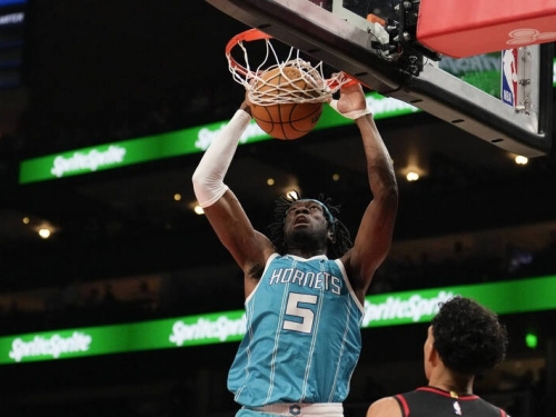 NBA》曾被湖人退貨！ 太陽砸2首輪籤換來黃蜂優質長人