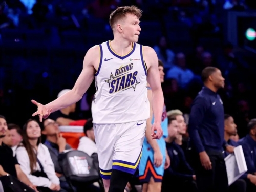 NBA》重回湖人「感覺有點怪」 菜鳥射手也想參加灌籃大賽